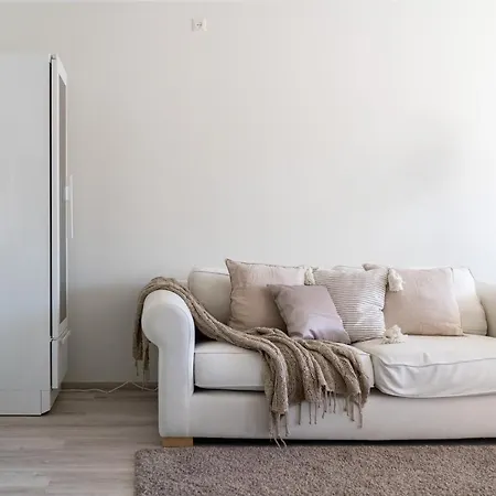 Parvekkeellinen Kaksio Tammelan Torin Laidalla Apartment *