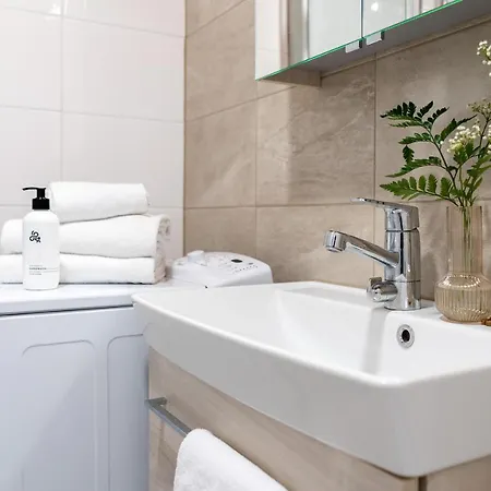 Parvekkeellinen Kaksio Tammelan Torin Laidalla Apartment Tampere